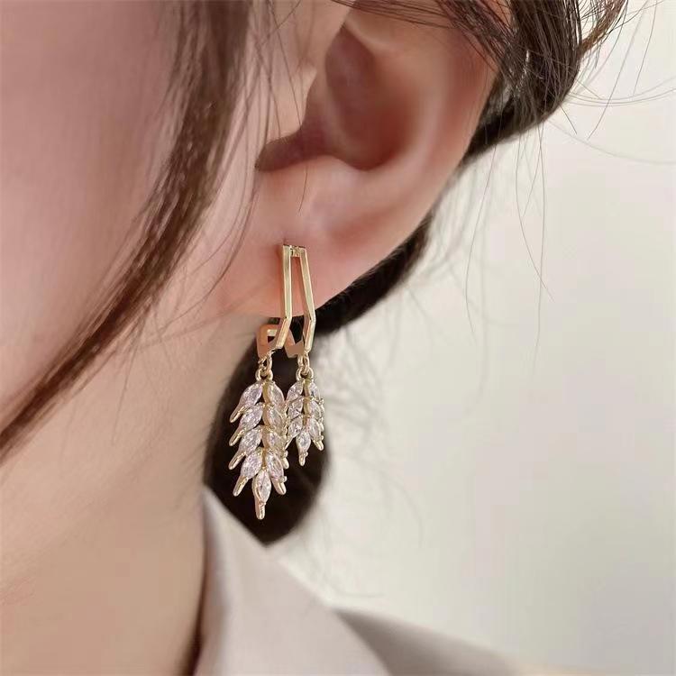 Women's Temperament All-match Sterling Silver Ear Pins