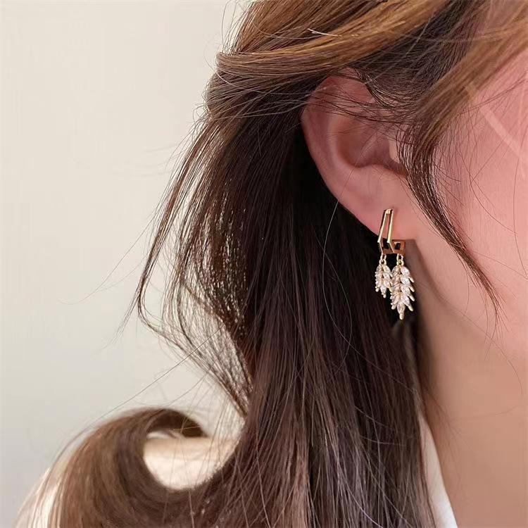 Women's Temperament All-match Sterling Silver Ear Pins